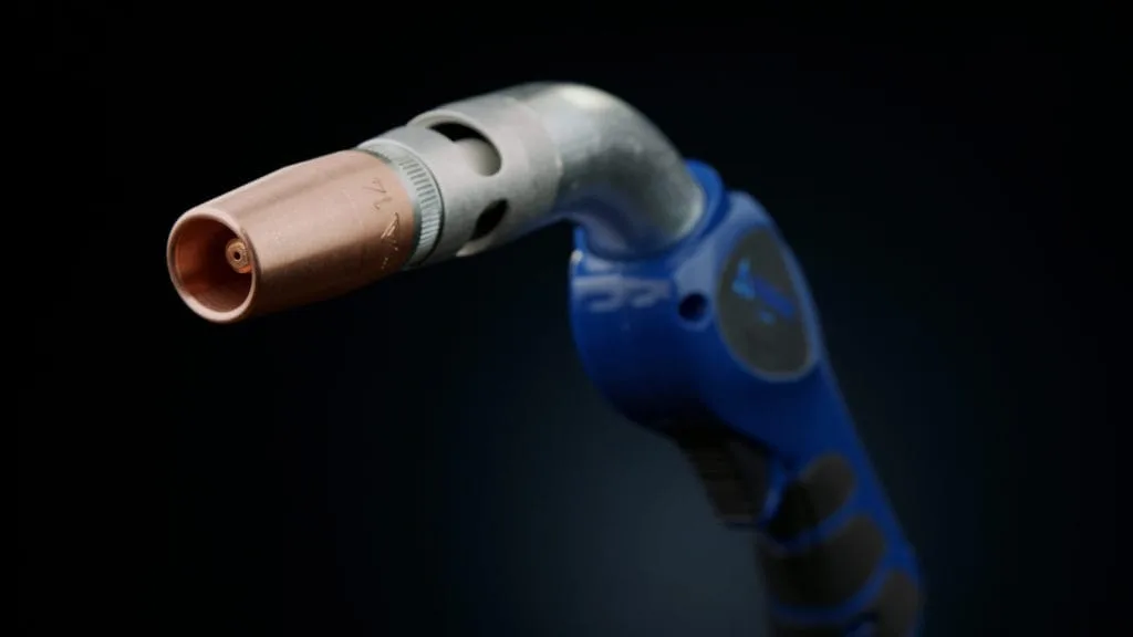 Buse en cuivre et orifices d’aspiration d’une torche ENGMAR, en gros plan