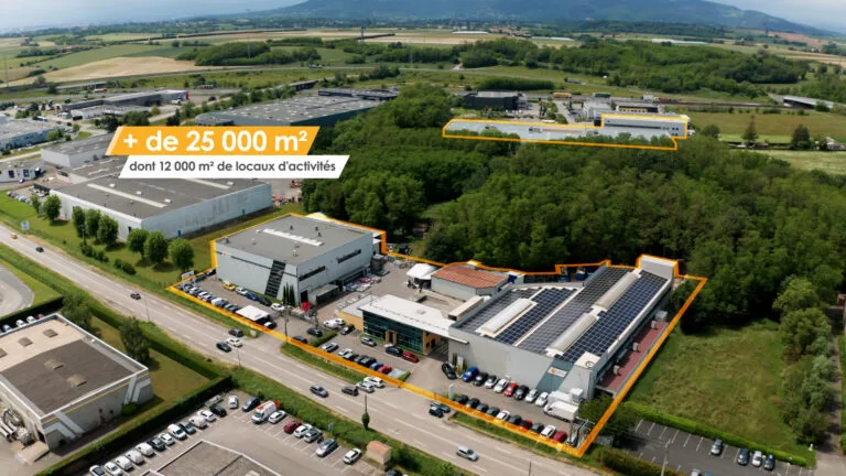Vue aérienne du site Doortal, périmètre surligné et surface en chiffres clés