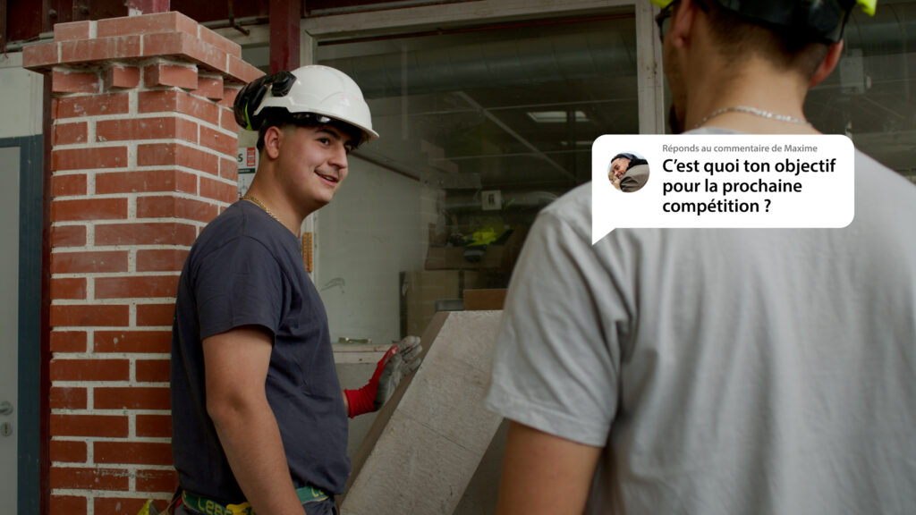 Ilhan Isler, maçon, en tenue de chantier au BTP CFA de l'Ain