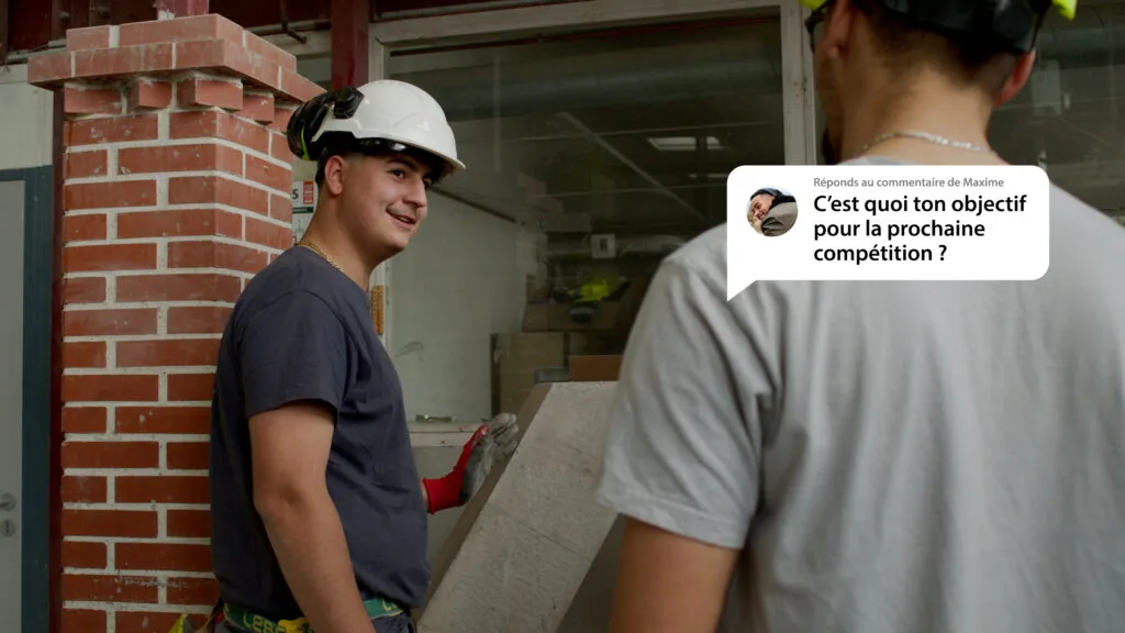Ilhan Isler, maçon, en tenue de chantier au BTP CFA de l'Ain
